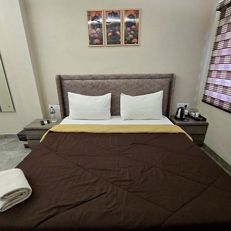 Zipcode Stay Агра Екстериор снимка